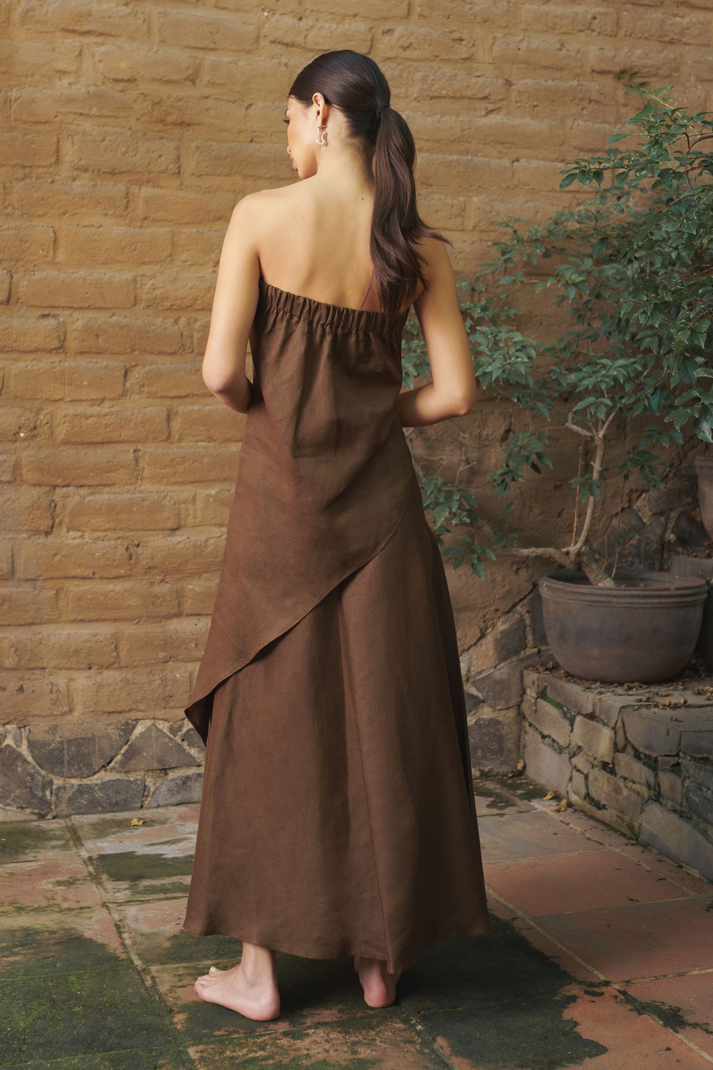Blusa Strapless Café