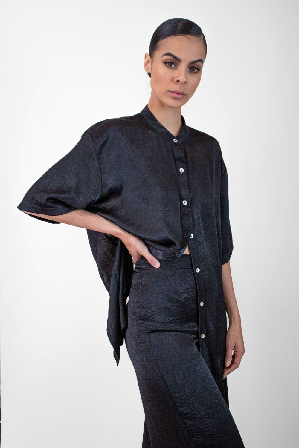 Camisa abierta negra